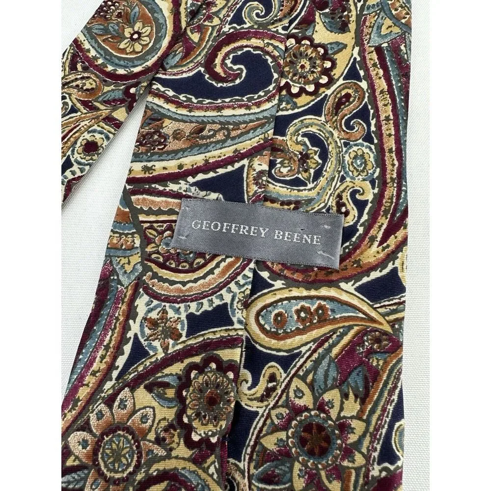 Geoffrey Beene‎ Men's Necktie Tie Silk Tan Red Blue Brown Cream Paisley Print